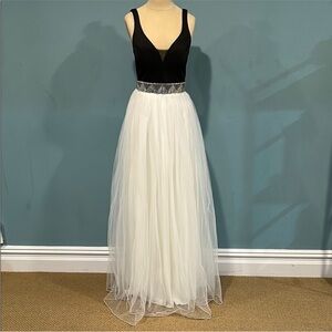 Elegant Black and White Women's Skirt